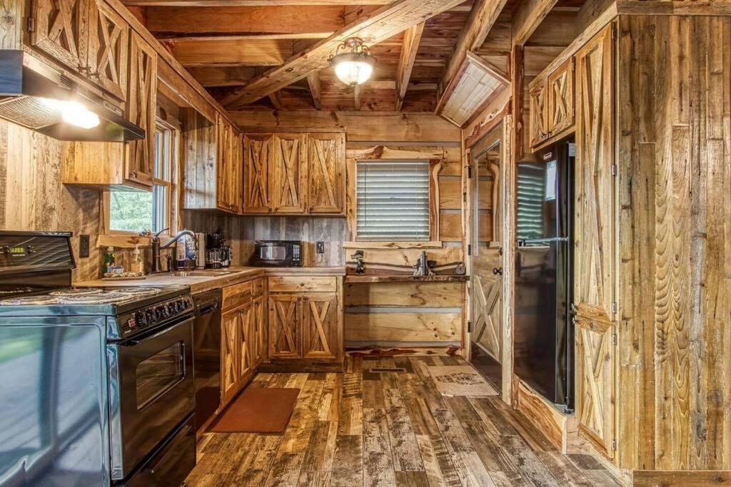 Villa The Log Castle~Stunning Mountain Views~Hot Tub Sevierville Exterior foto